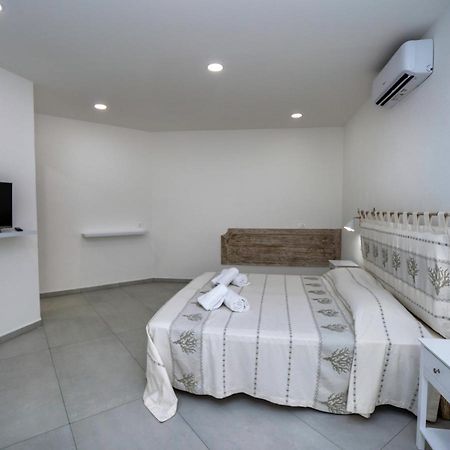 Aldo Moro Rooms Олбия Екстериор снимка