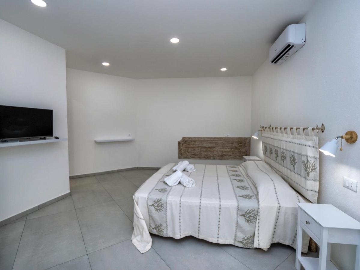 Aldo Moro Rooms Олбия Екстериор снимка