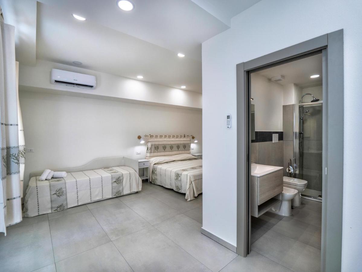Aldo Moro Rooms Олбия Екстериор снимка