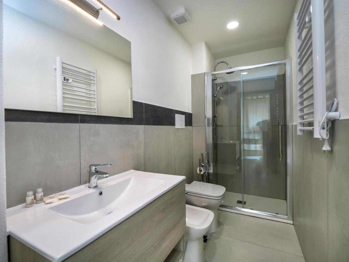 Aldo Moro Rooms Олбия Екстериор снимка